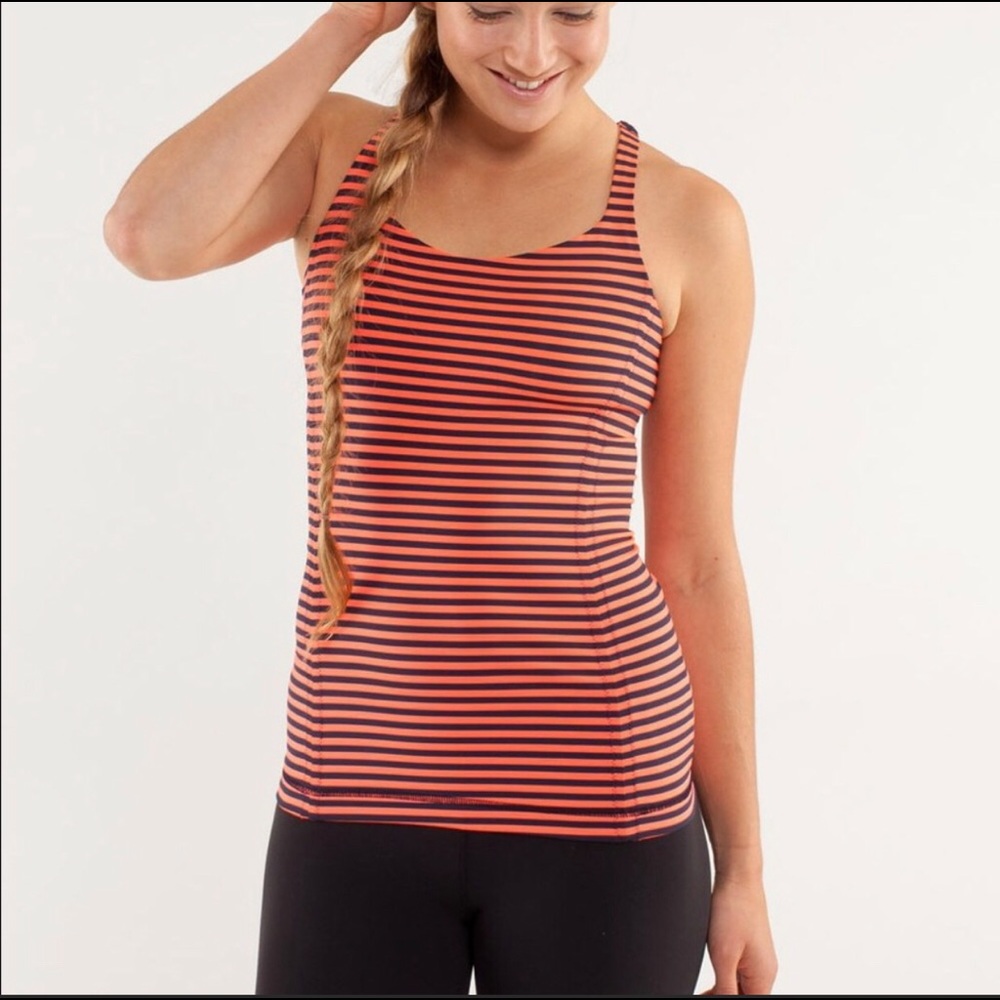 Lululemon Free to Be Top - Picture 2 of 8